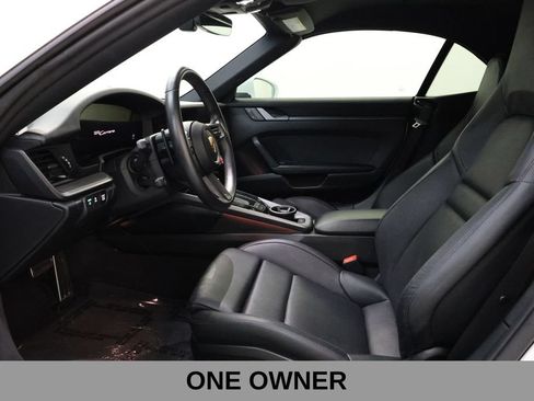 Used 2025 Porsche 911 Carrera RWD image 8