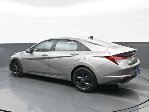 Certified 2023 Hyundai Elantra SEL image 5