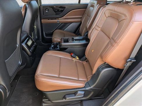 Used 2022 Lincoln Aviator Reserve w/ Equipment Group 201A image 18