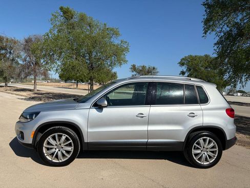 Used 2013 Volkswagen Tiguan S image 4