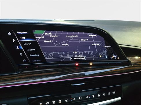 Used 2022 Cadillac Escalade Premium Luxury image 26