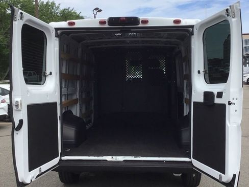 Used 2025 RAM ProMaster 2500 w/ U-Haul Equipment Group FWD image 5