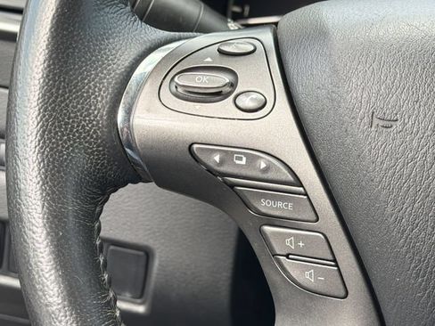Used 2021 Nissan Murano SV FWD image 11