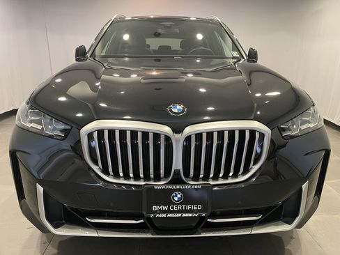Certified 2024 BMW X5 xDrive40i w/ Premium Package AWD/4WD image 2