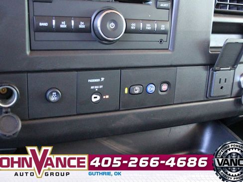 Used 2020 Chevrolet Express 2500 LS w/ Communications Package image 28