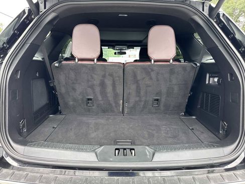 Used 2022 Ford Explorer Platinum w/ Equipment Group 601A image 13