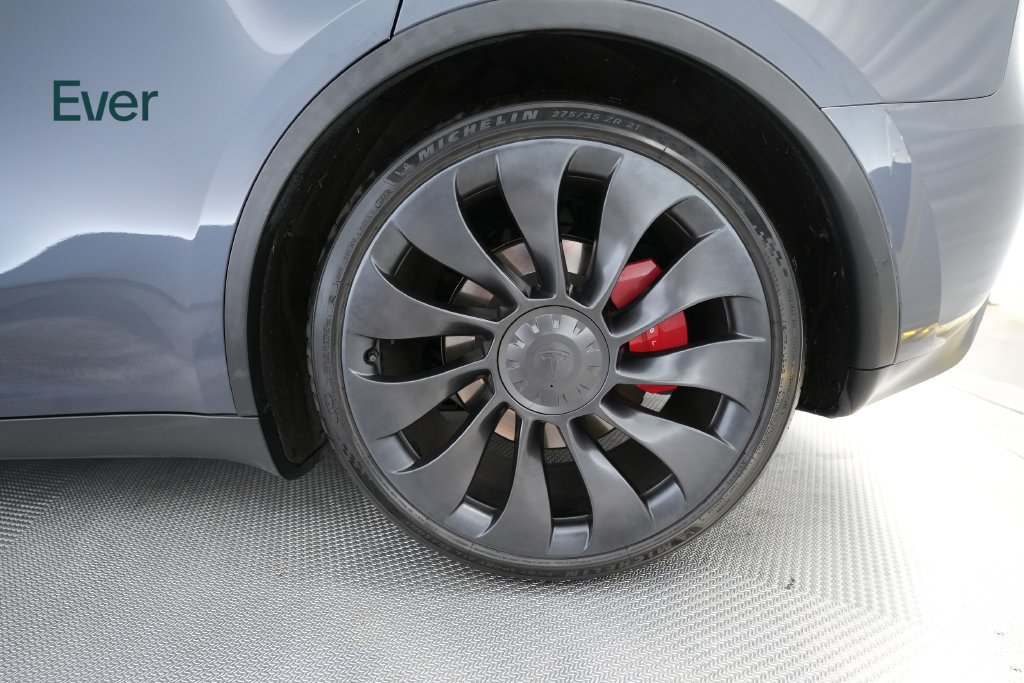 Used 2023 Tesla Model Y Performance AWD/4WD image 9