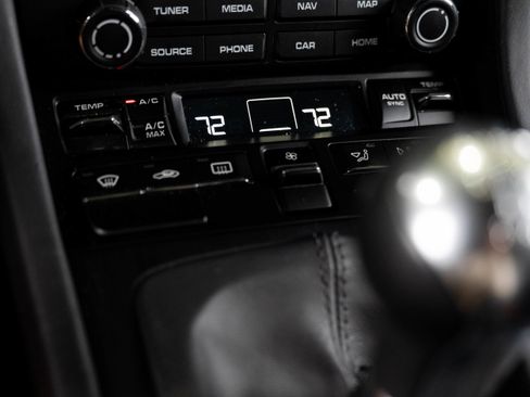 Used 2018 Porsche 911 GT3 image 47