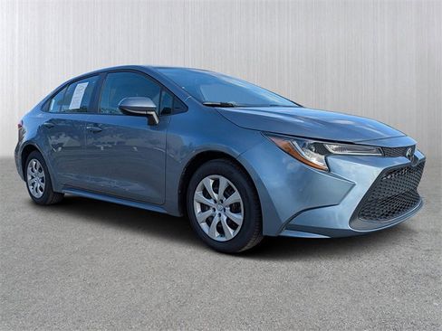 Used 2022 Toyota Corolla LE image 1