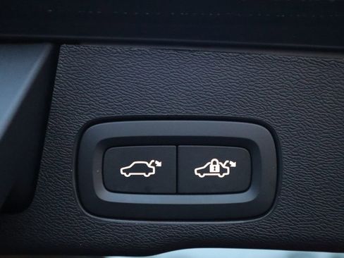 Used 2025 Volvo XC60 B5 Plus w/ Climate Package image 30