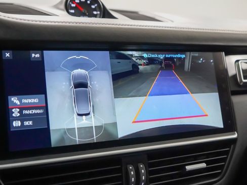 Certified 2019 Porsche Cayenne Turbo image 30