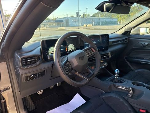 New 2025 Ford Mustang Dark Horse image 18