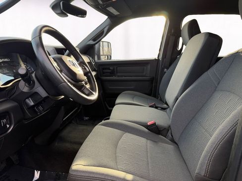 Used 2023 RAM 3500 Tradesman image 9