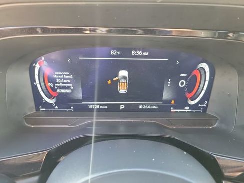 Used 2024 Nissan Pathfinder Platinum w/ Cargo Package FWD image 27