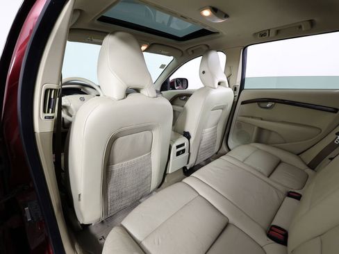 Used 2009 Volvo XC70 3.2 image 15