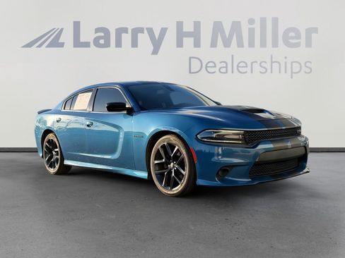 Used 2020 Dodge Charger R/T w/ Blacktop Package image 8