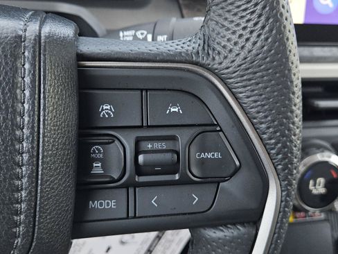 Used 2024 Toyota Tacoma Limited w/ Limited Package (LT) AWD/4WD image 19