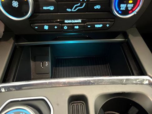 Used 2018 Ford Expedition Max XLT image 22