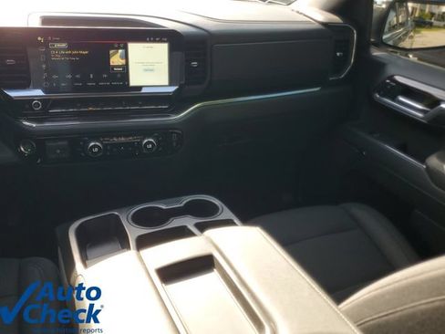 Used 2024 GMC Sierra 1500 SLE w/ Preferred Package RWD image 15