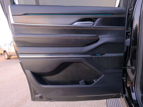 Used 2023 Jeep Grand Wagoneer L Series III w/ Rear Seat Video Group 1 image 31