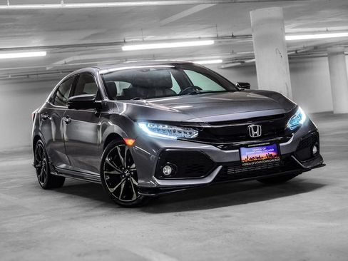 Used 2019 Honda Civic Sport Touring image 4