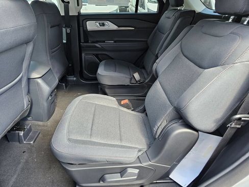 New 2026 Ford Explorer Active AWD/4WD image 14