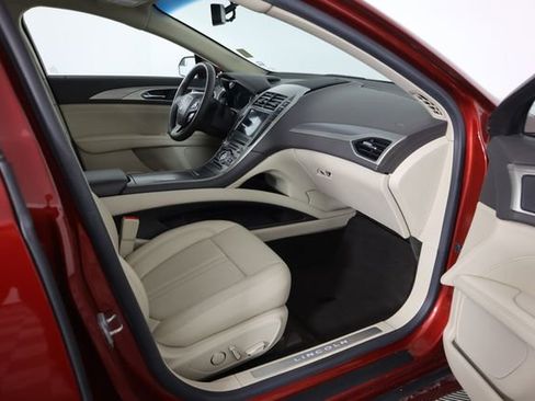 Used 2017 Lincoln MKZ Premiere FWD image 54