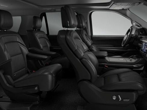 New 2026 Lincoln Navigator Reserve AWD/4WD image 28