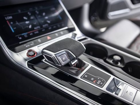 Used 2025 Audi RS 6 performance AWD/4WD image 32