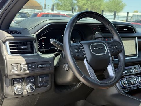 Used 2023 GMC Yukon Denali Ultimate image 22