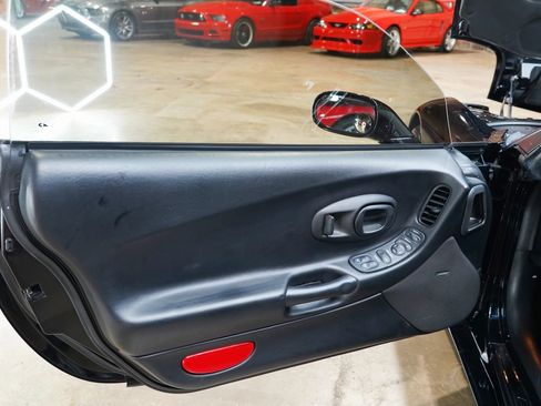 Used 2003 Chevrolet Corvette Z06 w/ Memory Package, 3 Drivers RWD image 36