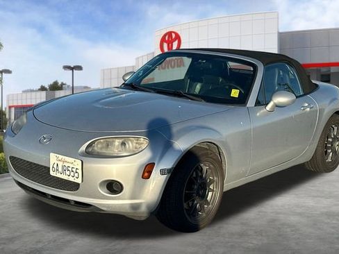 Used 2007 MAZDA MX-5 Miata Grand Touring image 2