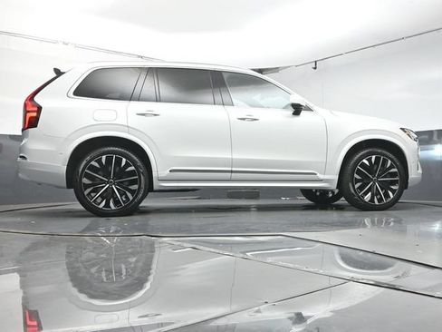 New 2026 Volvo XC90 T8 Plus w/ Protection Package Premier AWD/4WD image 40