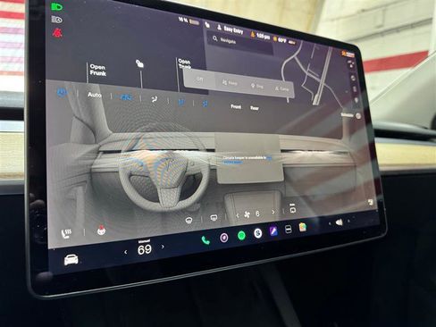 Used 2021 Tesla Model Y Long Range image 17