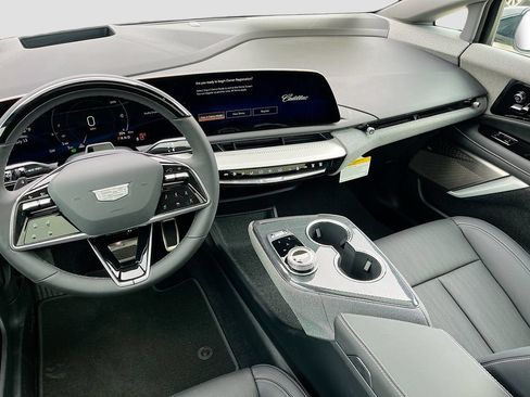 New 2027 Cadillac Optiq Premium Luxury AWD/4WD image 30