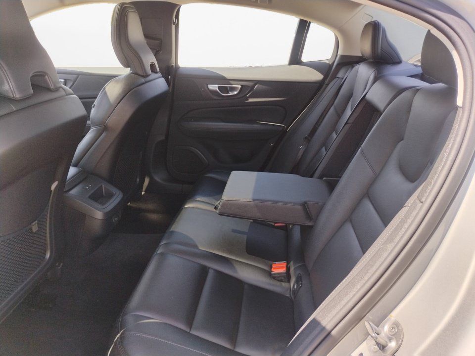 Used 2024 Volvo S60 B5 Plus FWD image 13