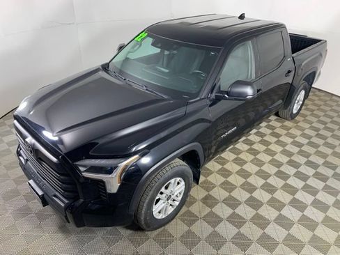 Used 2022 Toyota Tundra SR5 AWD/4WD image 15