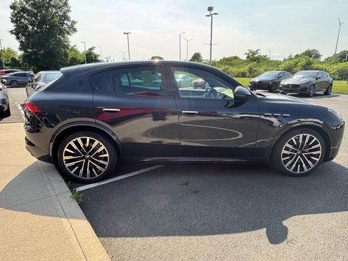 Used 2023 Maserati Grecale Modena AWD/4WD image 9