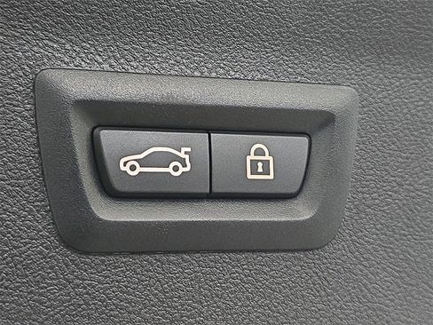 Used 2019 BMW X4 M40i w/ Driving Assistance Package image 30