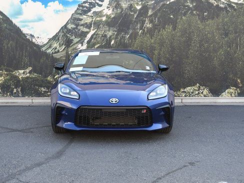 Certified 2023 Toyota GR86 w/ ALL Weather Mat Package (TMS) RWD image 5