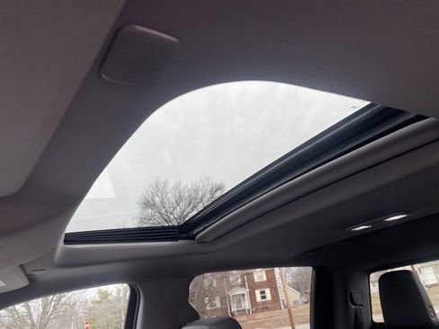 Used 2022 GMC Sierra 2500 Denali w/ Denali Black Diamond Edition image 34