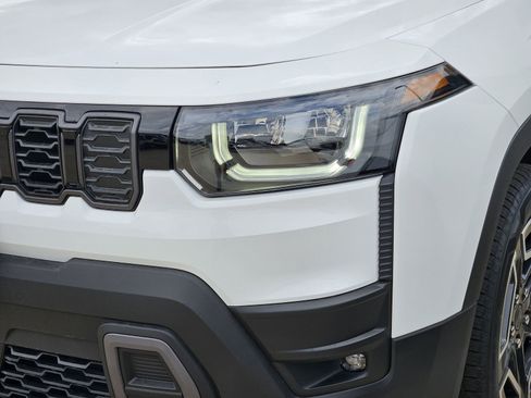 New 2026 Jeep Cherokee Laredo image 10