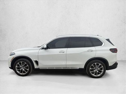 Used 2026 BMW X5 sDrive40i RWD image 2
