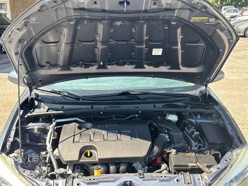 Used 2014 Toyota Corolla LE image 12