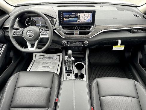 New 2025 Nissan Altima 2.5 SL image 8