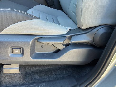 Used 2025 Toyota Tacoma TRD Off-Road image 13