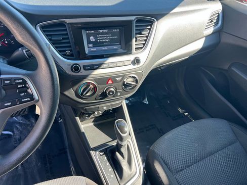 Used 2021 Hyundai Accent SE image 32
