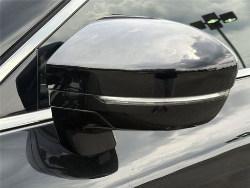 Used 2024 INFINITI QX60 Luxe w/ Cargo Package FWD image 36