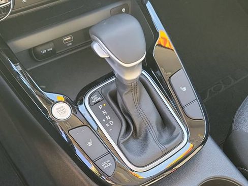Used 2025 Kia Soul EX FWD image 20