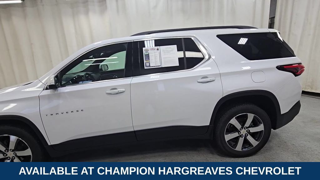 Certified 2023 Chevrolet Traverse LT w/ LT Premium Package AWD/4WD image 6